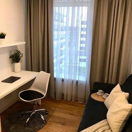 Airport Komputerowa Vip Lejlighed